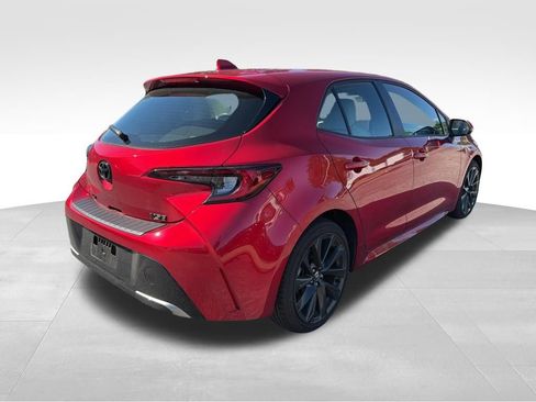 Used 2025 Toyota Corolla XSE FWD image 5