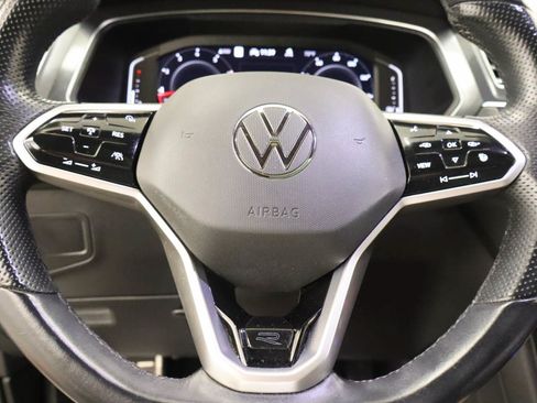 Used 2022 Volkswagen Tiguan SEL R-Line AWD/4WD image 11