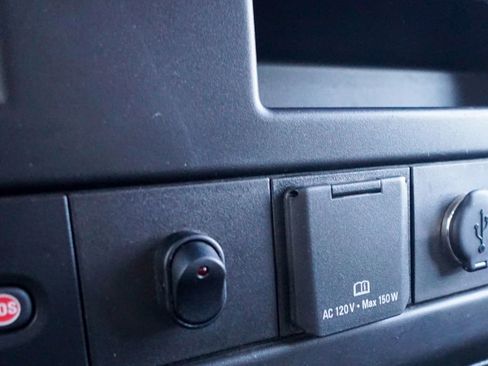 Used 2022 Chevrolet Express 3500 w/ Power Convenience Package RWD image 22