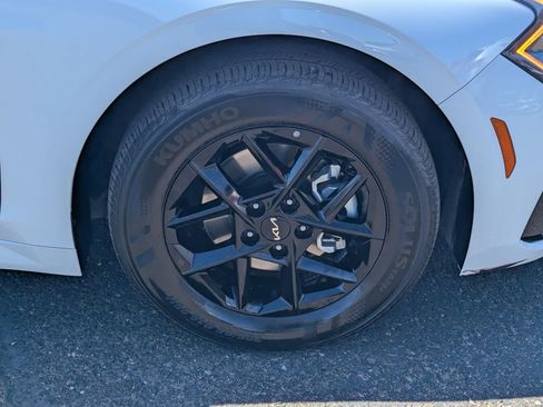 Used 2025 Kia K5 LXS image 10