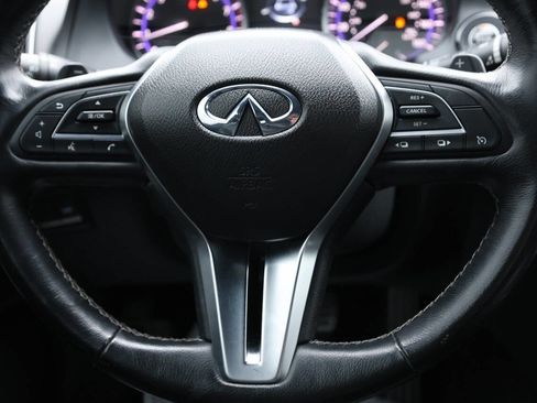 Used 2017 INFINITI Q60 Red Sport 400 image 16