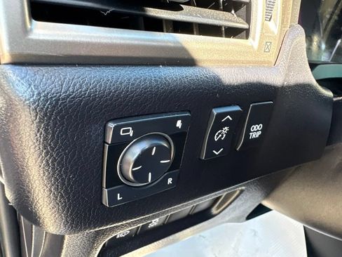 Used 2015 Lexus GX 460 AWD/4WD image 15