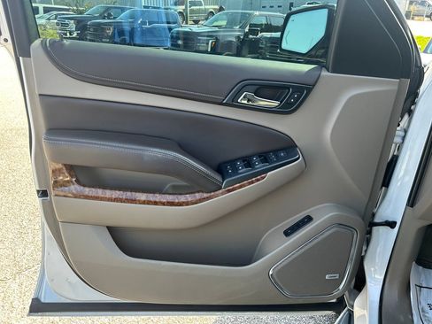 Used 2020 Chevrolet Tahoe Premier RWD image 9