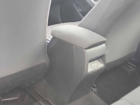 Used 2023 Toyota Corolla LE image 21