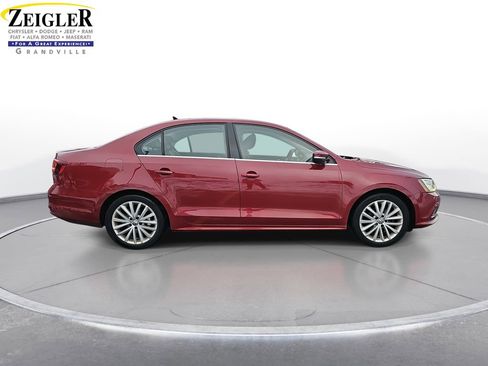 Used 2016 Volkswagen Jetta SEL w/ Lighting Package image 4