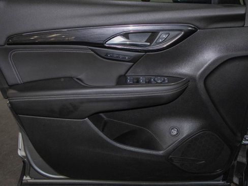 Used 2023 Buick Envision Essence image 10