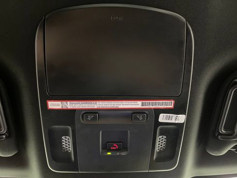 Used 2025 Toyota Camry SE FWD image 29