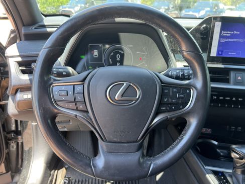 Used 2024 Lexus UX 250h FWD image 18