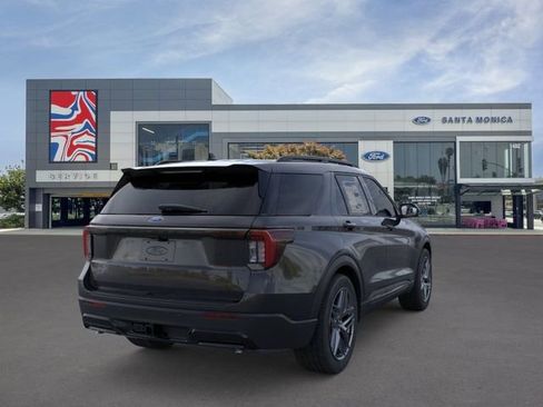 New 2026 Ford Explorer ST-Line w/ ST-Line Street Pack RWD image 8
