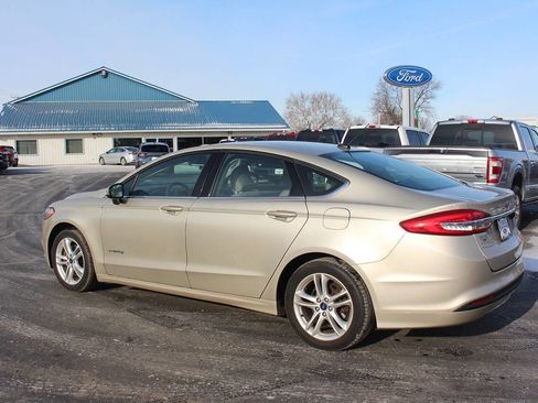 Used 2018 Ford Fusion S image 4