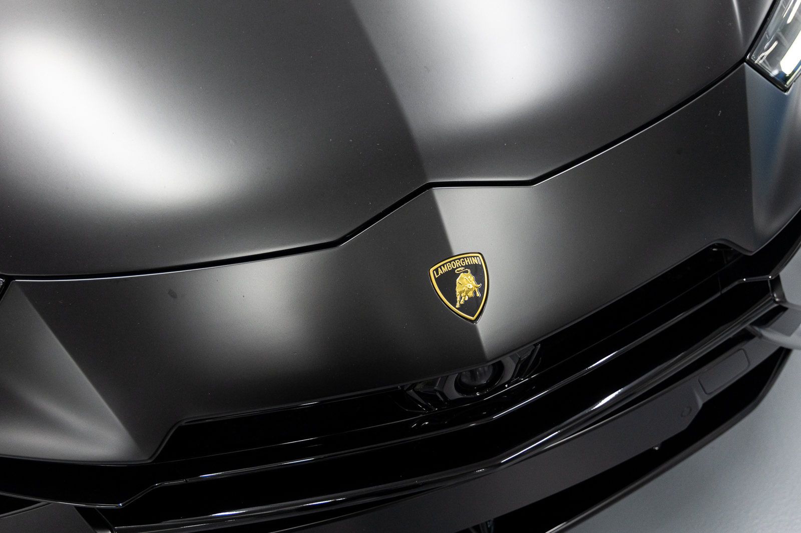 Used 2024 Lamborghini Urus S AWD/4WD image 13