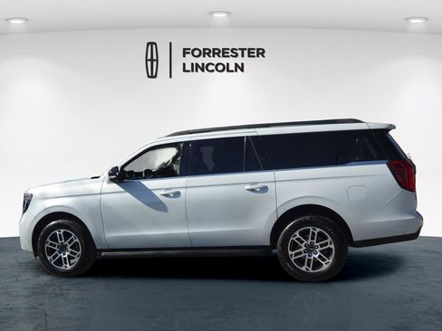 Used 2025 Ford Expedition Max Active AWD/4WD image 6