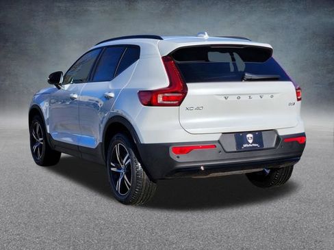 New 2026 Volvo XC40 B5 Core image 5