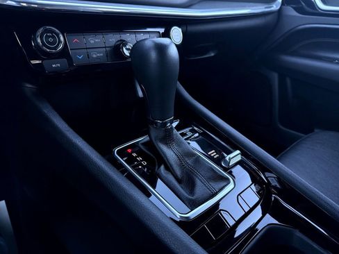 Used 2023 Jeep Compass Limited image 23