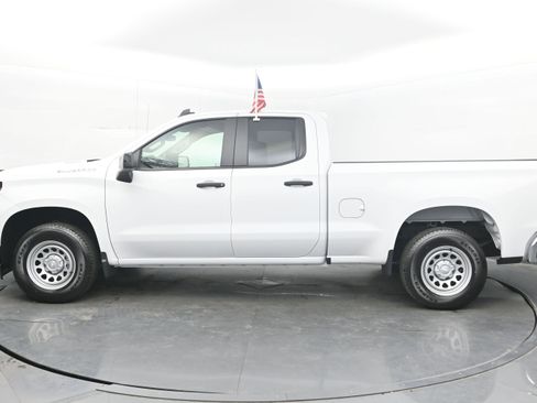Used 2025 Chevrolet Silverado 1500 W/T w/ WT Safety Package RWD image 7