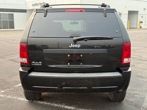 Used 2007 Jeep Grand Cherokee Laredo w/ Cargo Convenience Group AWD/4WD image 7