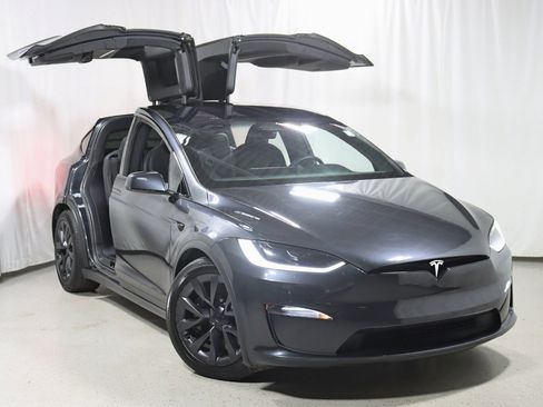 Used 2023 Tesla Model X AWD/4WD image 8