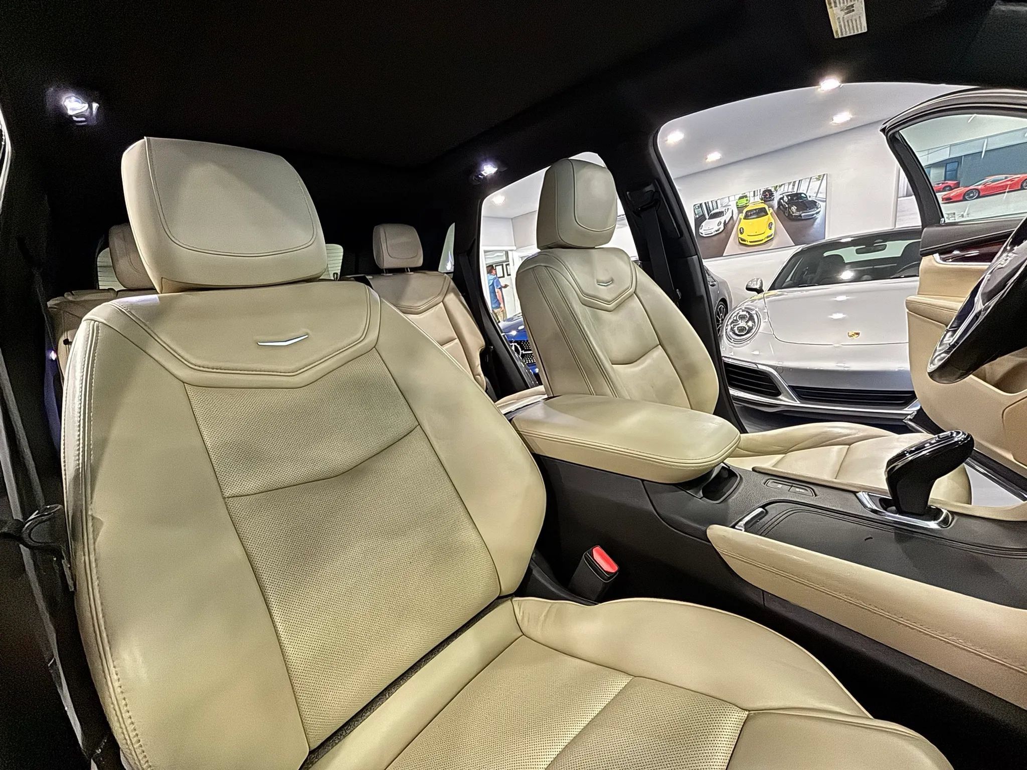 Used 2018 Cadillac XT5 Premium Luxury FWD image 20