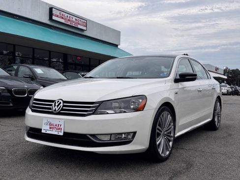 Used 2014 Volkswagen Passat 1.8T Sport FWD image 1