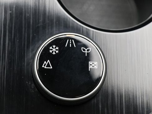 Used 2023 Nissan Rogue SV w/ SV Premium B Package image 28