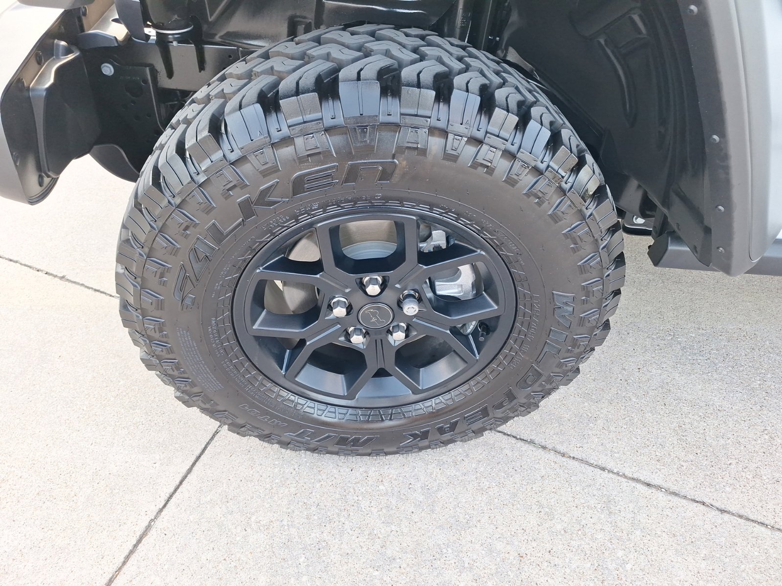 Used 2025 Jeep Wrangler Sport AWD/4WD image 11