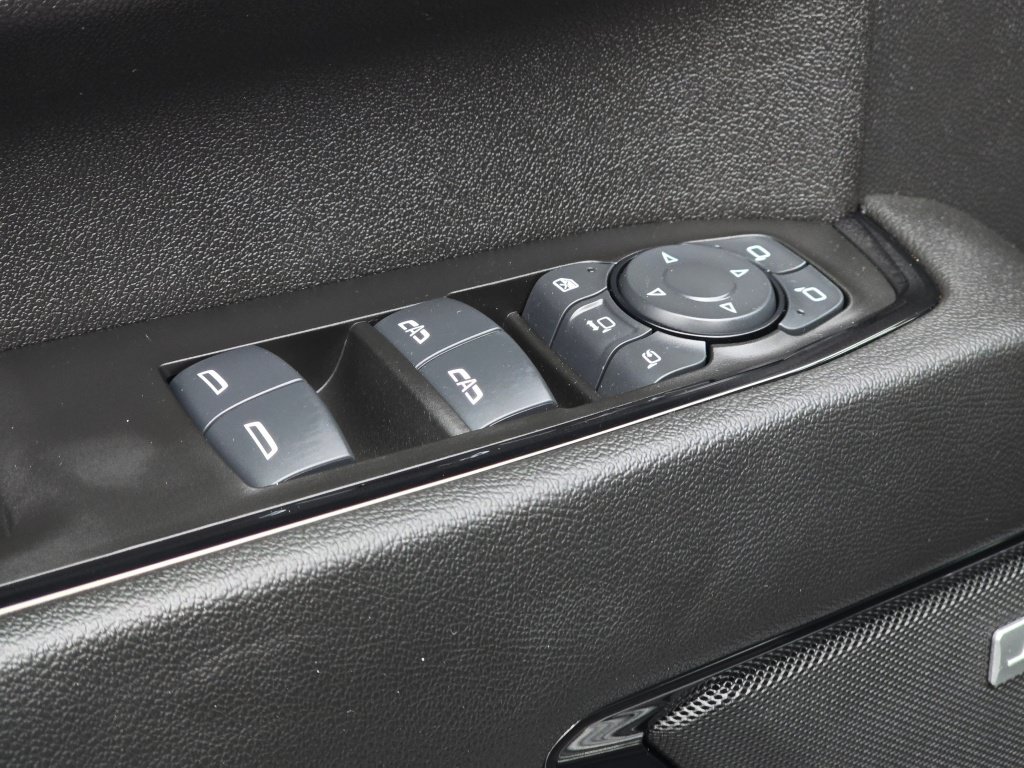 Used 2025 GMC Sierra 3500 AT4 w/ AT4 Premium Plus Package AWD/4WD image 36