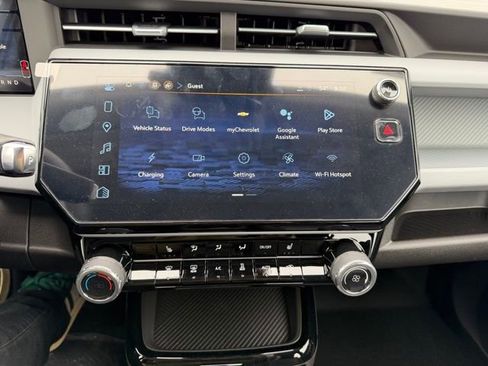 New 2027 Chevrolet Bolt LT w/ Comfort Package FWD image 20