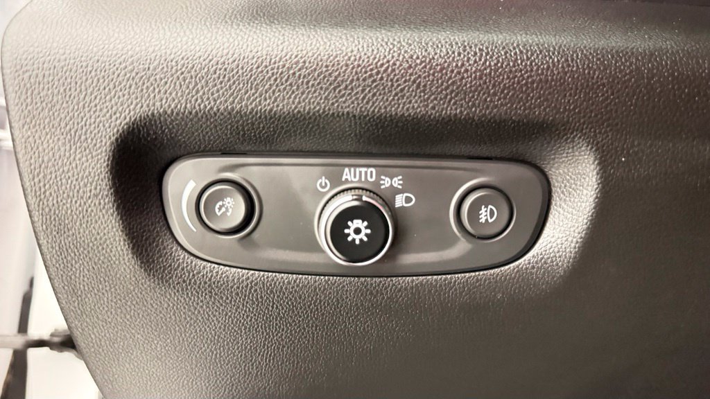 Used 2021 Chevrolet Traverse LT FWD image 5
