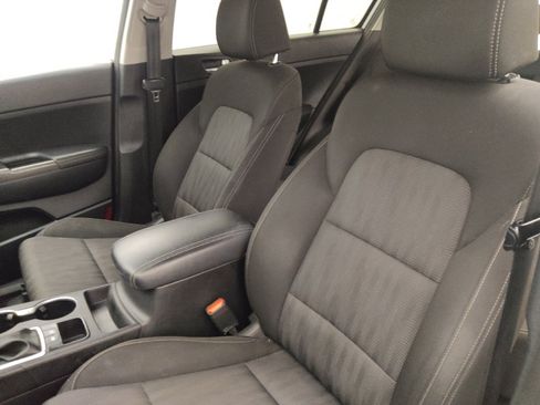 Used 2021 Kia Sportage LX FWD image 17