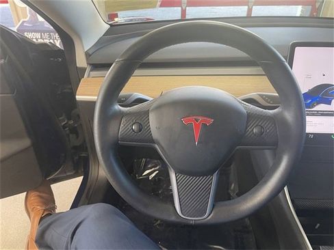 Used 2020 Tesla Model 3 Long Range image 13