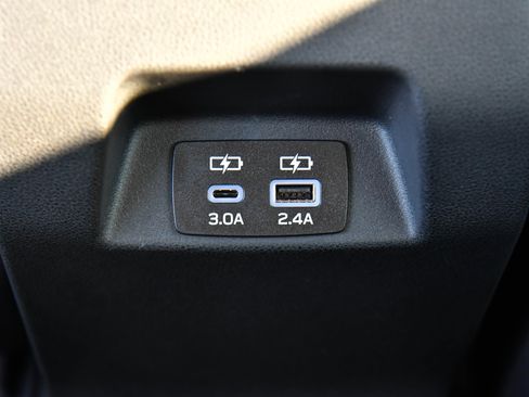 Used 2024 Subaru Crosstrek 2.5i Limited w/ Crosstrek Mirror Package image 39