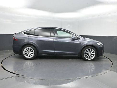 Used 2021 Tesla Model X Long Range AWD/4WD image 30