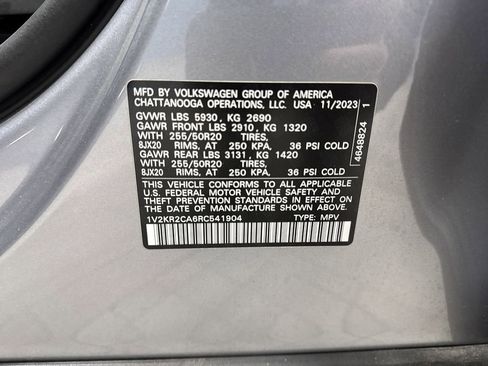 Used 2024 Volkswagen Atlas SE w/ Panoramic Sunroof Package image 40