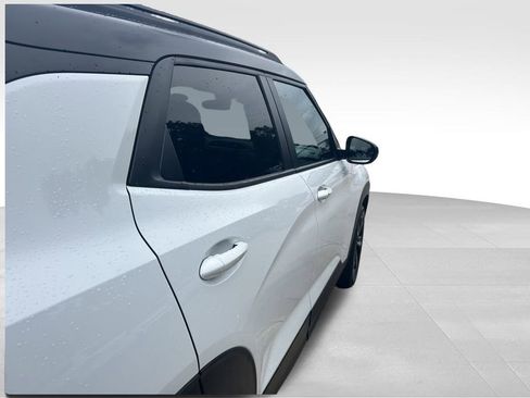 Used 2021 Chevrolet TrailBlazer RS w/ Technology Package image 33