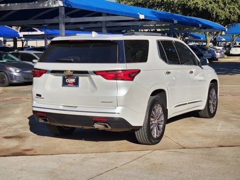 Used 2023 Chevrolet Traverse Premier image 14