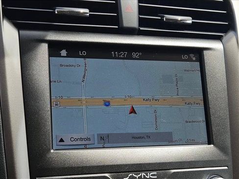 Used 2019 Ford Fusion SE FWD image 12
