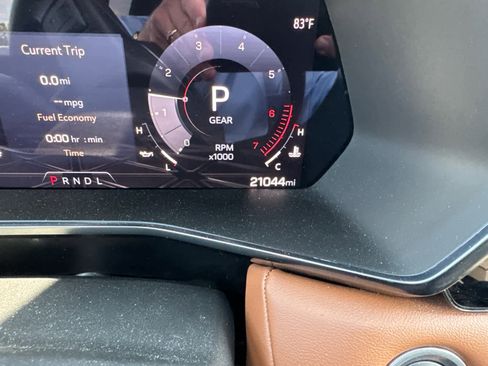 Used 2024 GMC Canyon AT4 w/ Technology Package AWD/4WD image 12