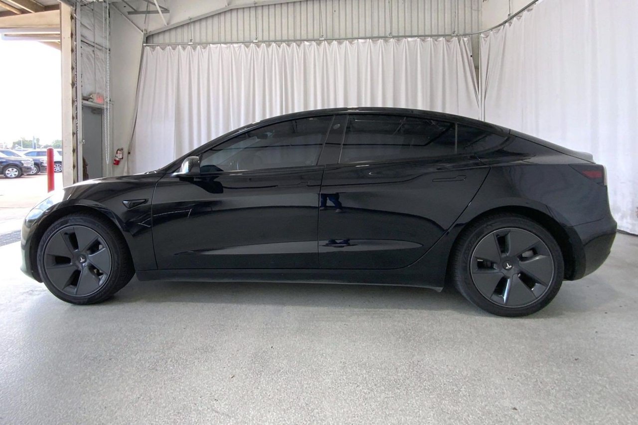 Used 2023 Tesla Model 3 Standard Range RWD image 26