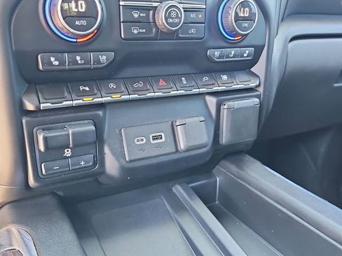 Used 2021 Chevrolet Silverado 1500 LTZ w/ LTZ Convenience Package II AWD/4WD image 29