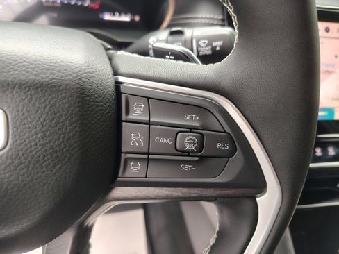 New 2026 Jeep Grand Cherokee L 4WD image 36