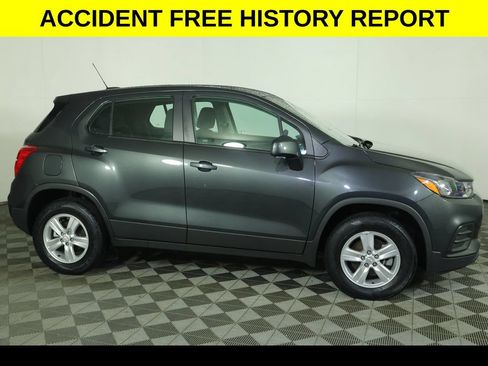 Used 2019 Chevrolet Trax LS AWD/4WD image 2