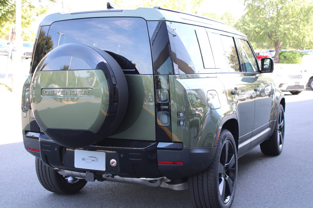 New 2026 Land Rover Defender 110 S AWD/4WD image 3