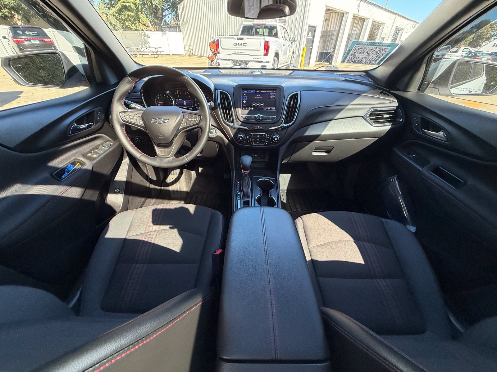 Used 2023 Chevrolet Equinox RS AWD/4WD image 18