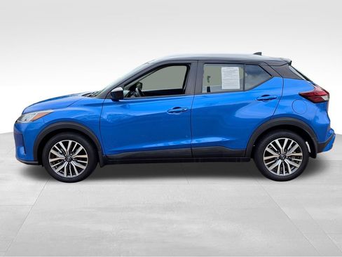 Used 2023 Nissan Kicks SV FWD image 11