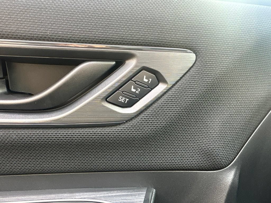 New 2026 Subaru Outback Limited AWD/4WD image 17