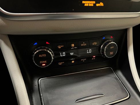 Used 2020 Mercedes-Benz GLA 250 image 24