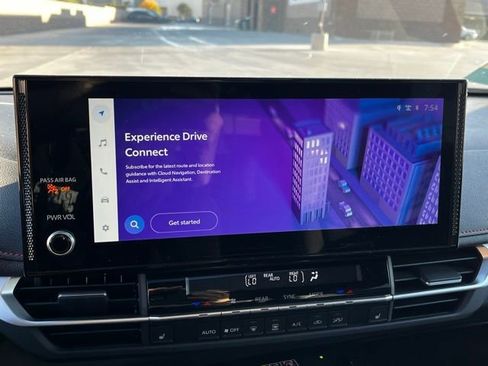 Used 2025 Toyota Sienna XSE image 25