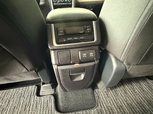 Used 2019 Subaru Ascent Premium AWD/4WD image 27