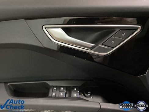 Used 2024 Audi Q4 e-tron Premium image 26