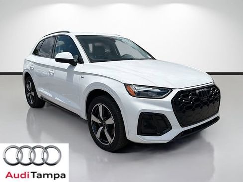 Used 2023 Audi Q5 2.0T Premium Plus w/ Premium Plus Package AWD/4WD image 1